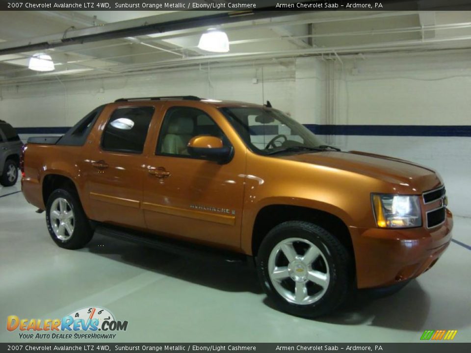 2007 Chevrolet Avalanche LTZ 4WD Sunburst Orange Metallic / Ebony/Light Cashmere Photo #6