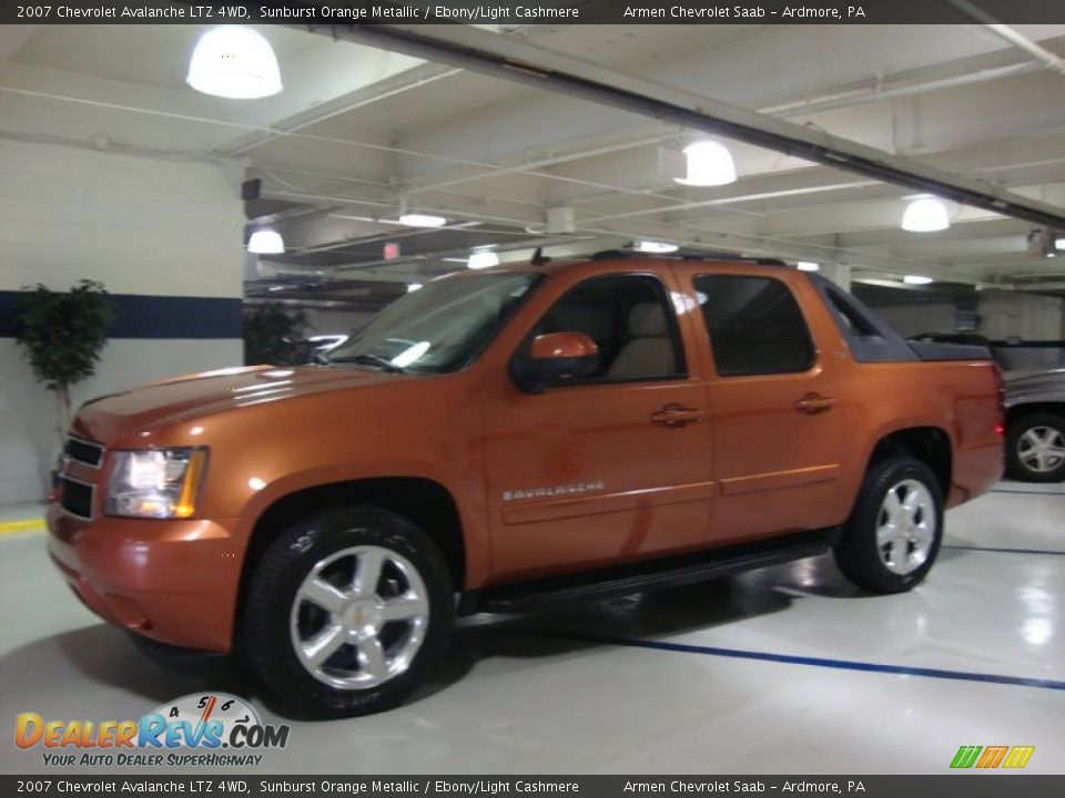 2007 Chevrolet Avalanche LTZ 4WD Sunburst Orange Metallic / Ebony/Light Cashmere Photo #11