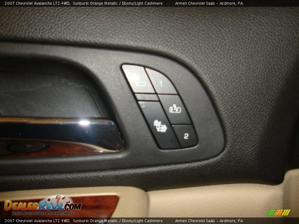 2007 Chevrolet Avalanche LTZ 4WD Sunburst Orange Metallic / Ebony/Light Cashmere Photo #15
