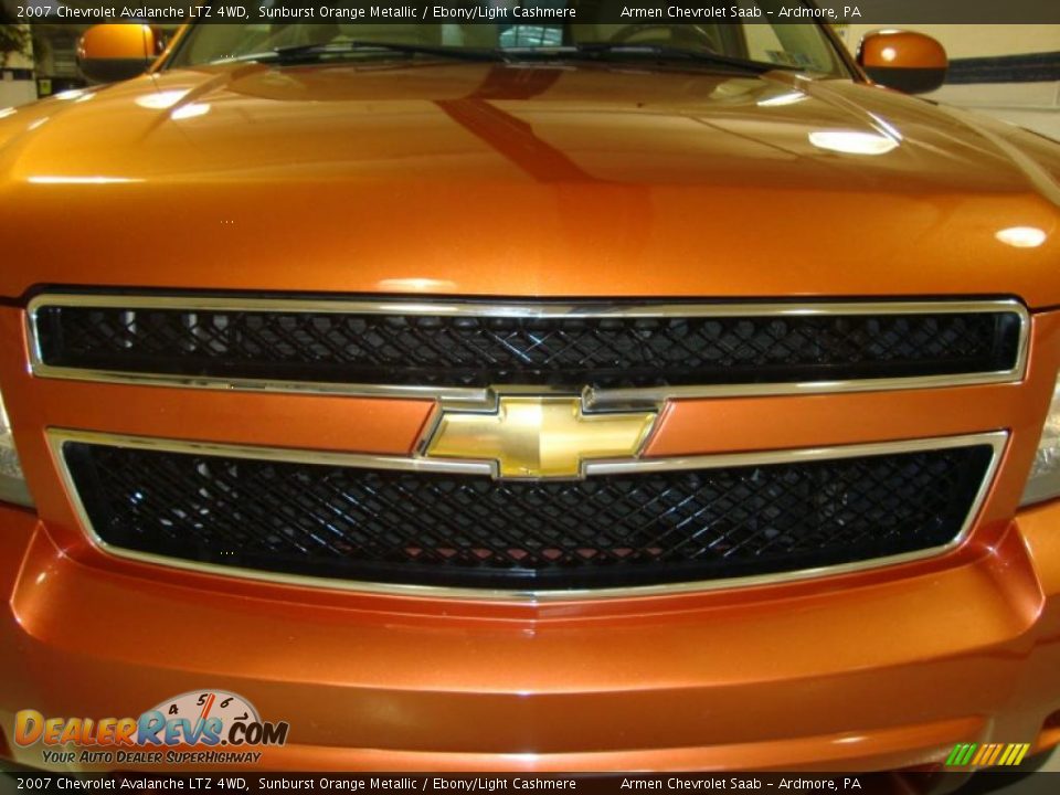 2007 Chevrolet Avalanche LTZ 4WD Sunburst Orange Metallic / Ebony/Light Cashmere Photo #32