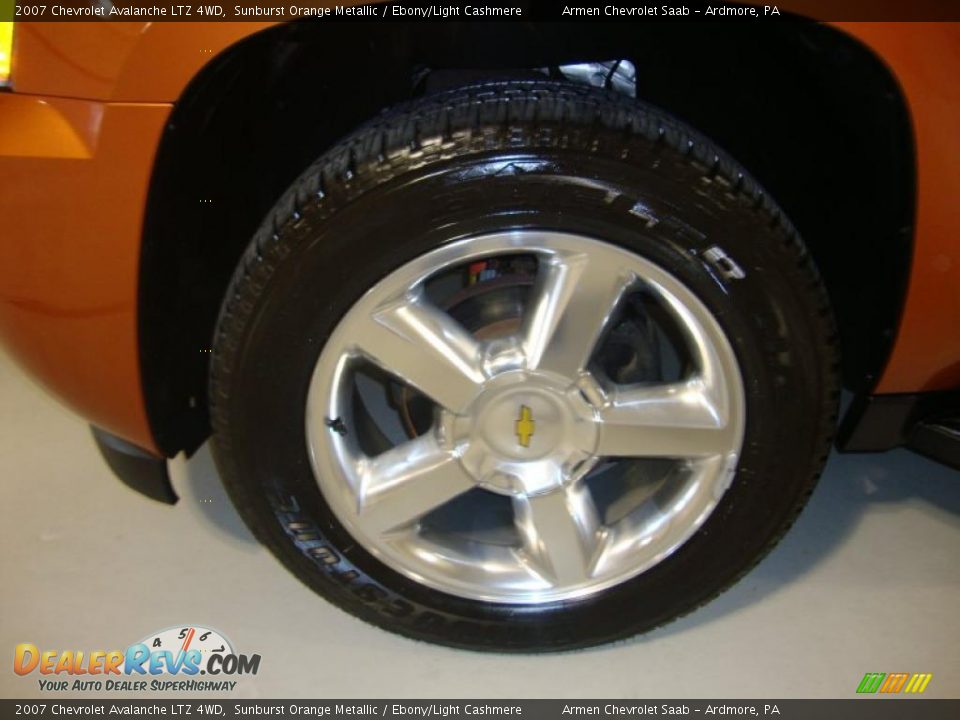 2007 Chevrolet Avalanche LTZ 4WD Sunburst Orange Metallic / Ebony/Light Cashmere Photo #33