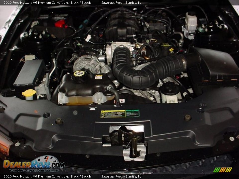 2010 Ford Mustang V6 Premium Convertible Black / Saddle Photo #20