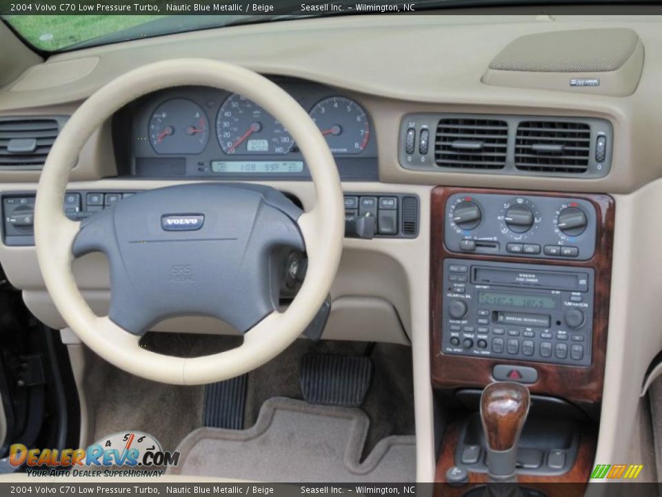 2004 Volvo C70 Low Pressure Turbo Nautic Blue Metallic / Beige Photo #4