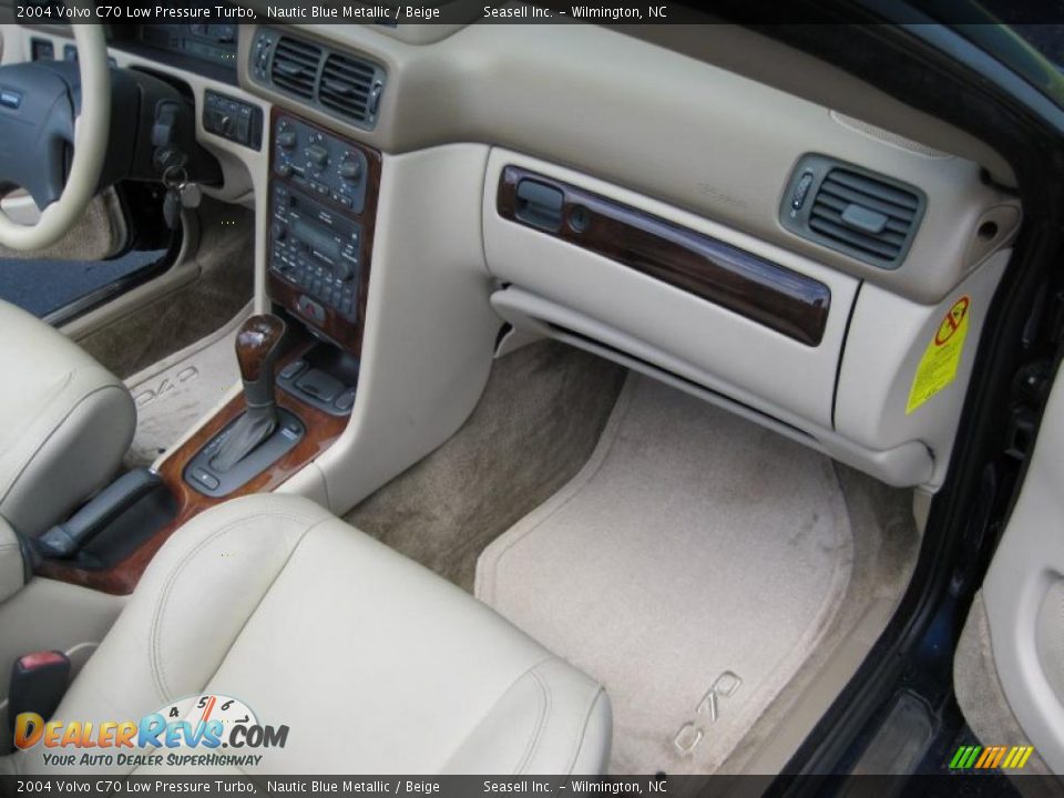 2004 Volvo C70 Low Pressure Turbo Nautic Blue Metallic / Beige Photo #8