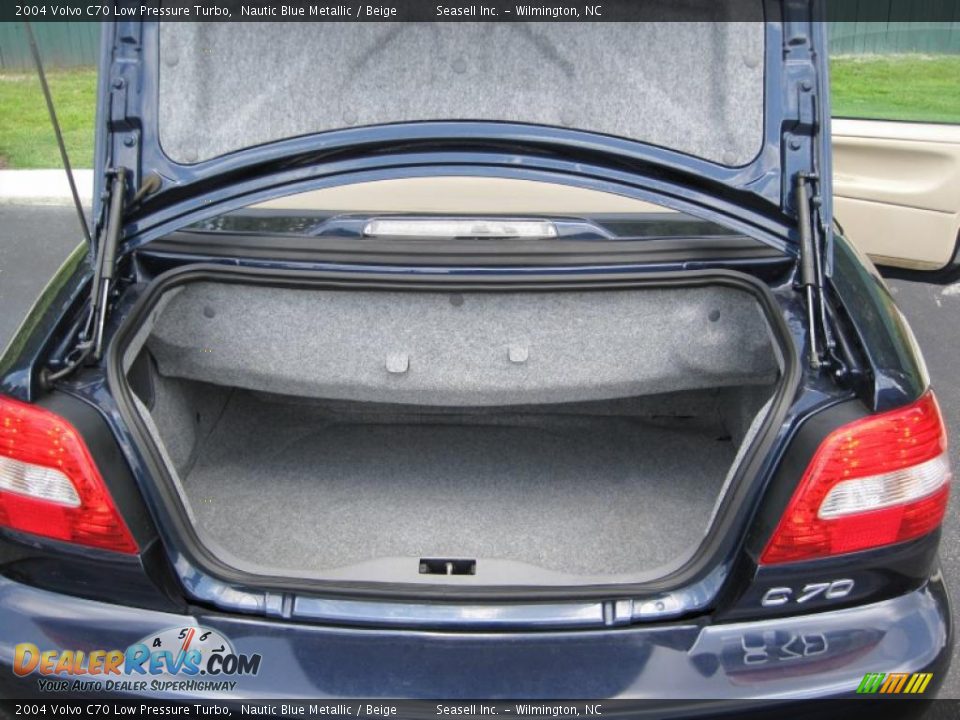 2004 Volvo C70 Low Pressure Turbo Nautic Blue Metallic / Beige Photo #18