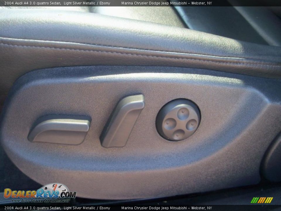 2004 Audi A4 3.0 quattro Sedan Light Silver Metallic / Ebony Photo #3
