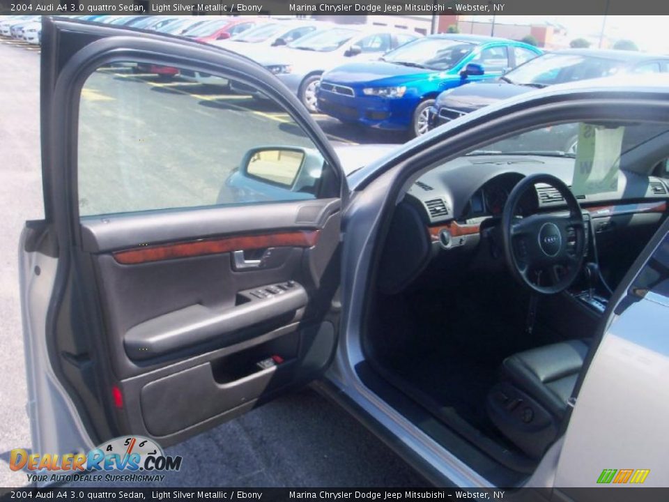 2004 Audi A4 3.0 quattro Sedan Light Silver Metallic / Ebony Photo #16