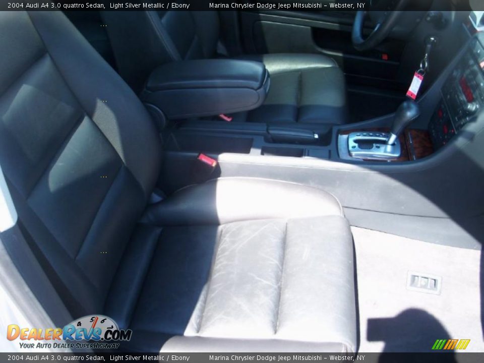 2004 Audi A4 3.0 quattro Sedan Light Silver Metallic / Ebony Photo #24