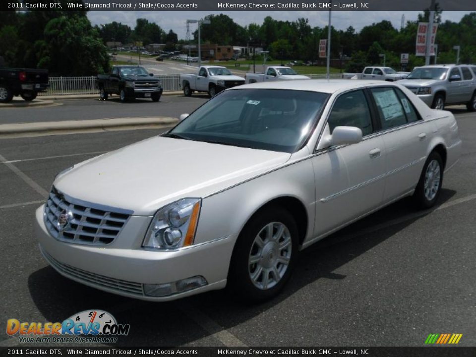 2011 Cadillac DTS White Diamond Tricoat / Shale/Cocoa Accents Photo #1