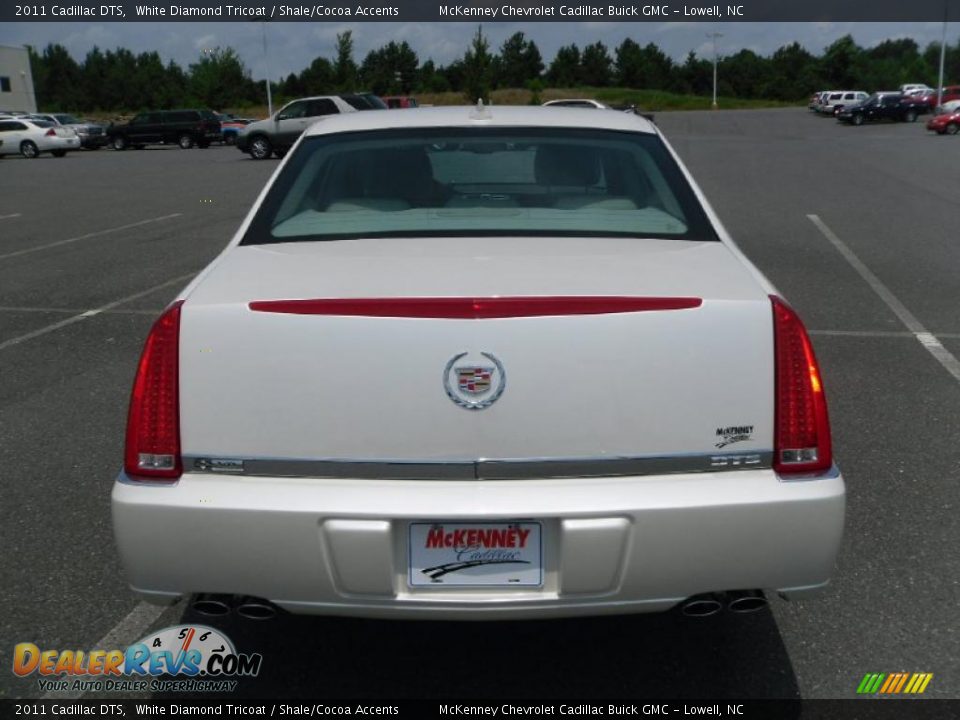 2011 Cadillac DTS White Diamond Tricoat / Shale/Cocoa Accents Photo #3