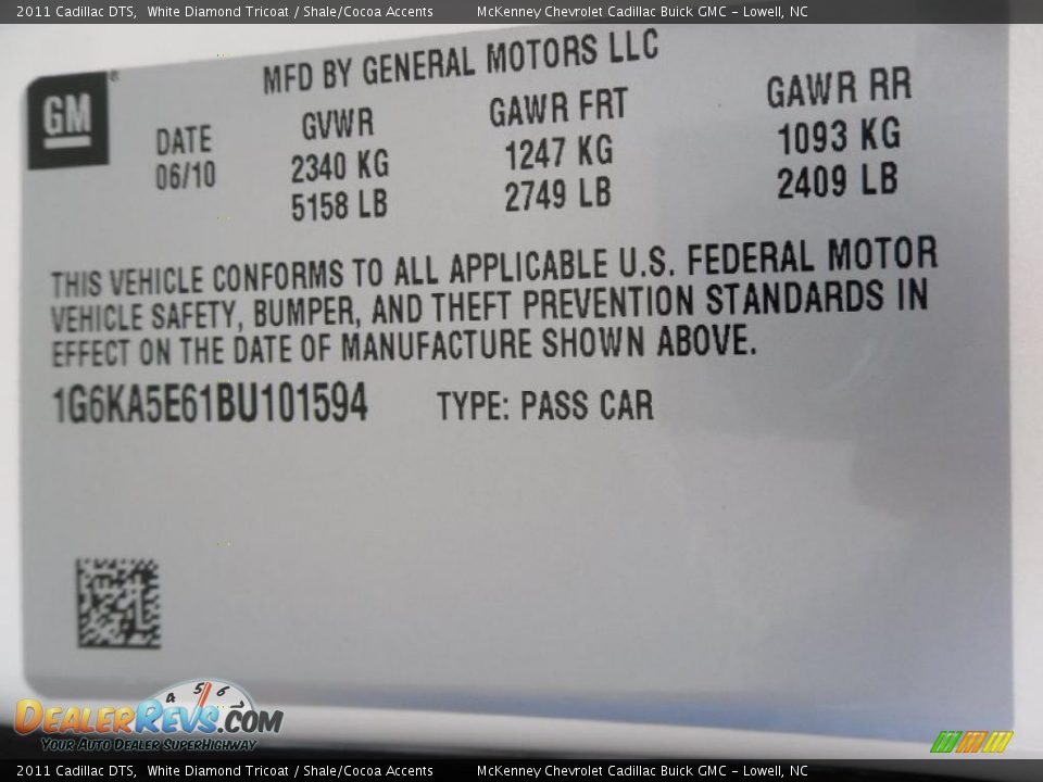 2011 Cadillac DTS White Diamond Tricoat / Shale/Cocoa Accents Photo #6