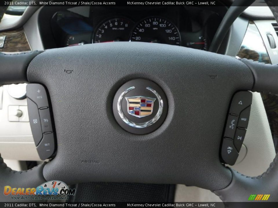 2011 Cadillac DTS White Diamond Tricoat / Shale/Cocoa Accents Photo #10