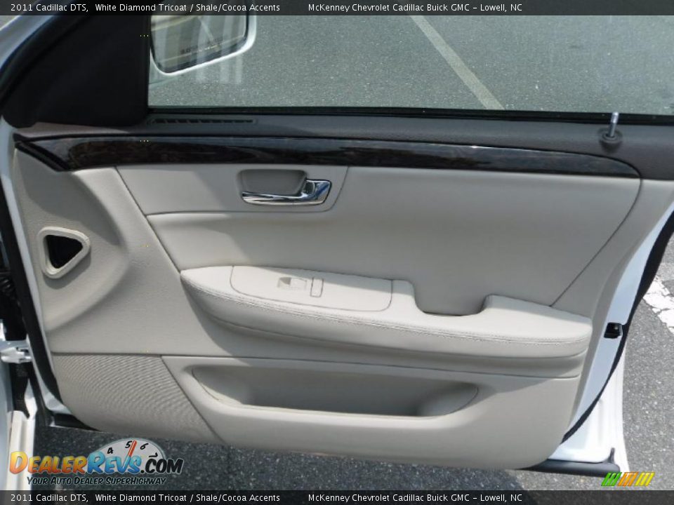 2011 Cadillac DTS White Diamond Tricoat / Shale/Cocoa Accents Photo #20