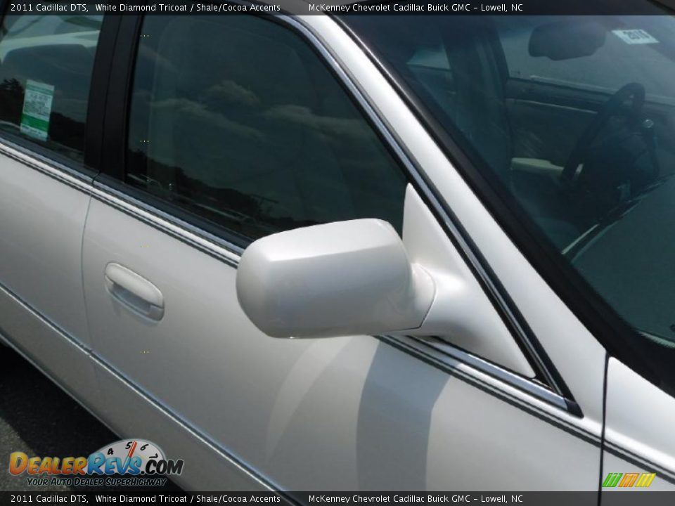 2011 Cadillac DTS White Diamond Tricoat / Shale/Cocoa Accents Photo #21
