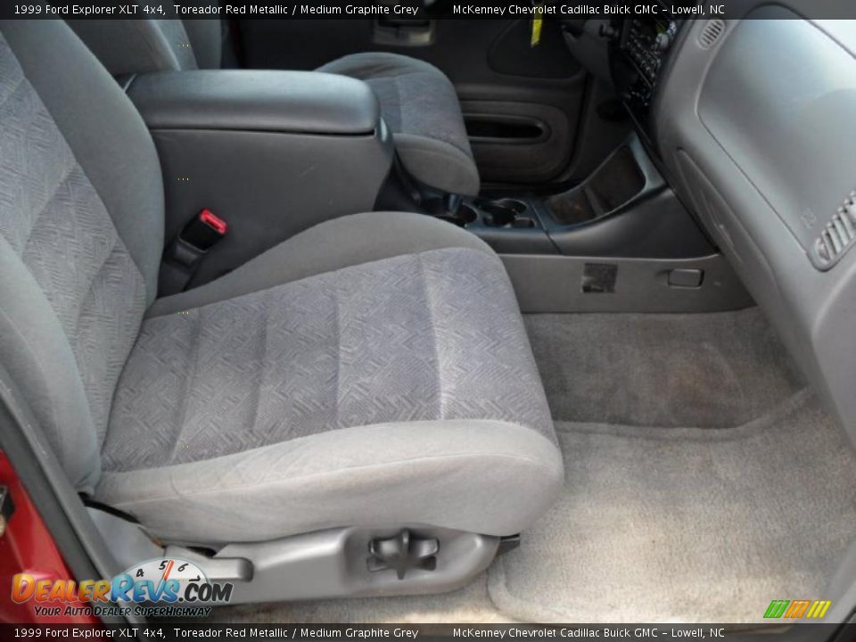 1999 Ford Explorer XLT 4x4 Toreador Red Metallic / Medium Graphite Grey Photo #19