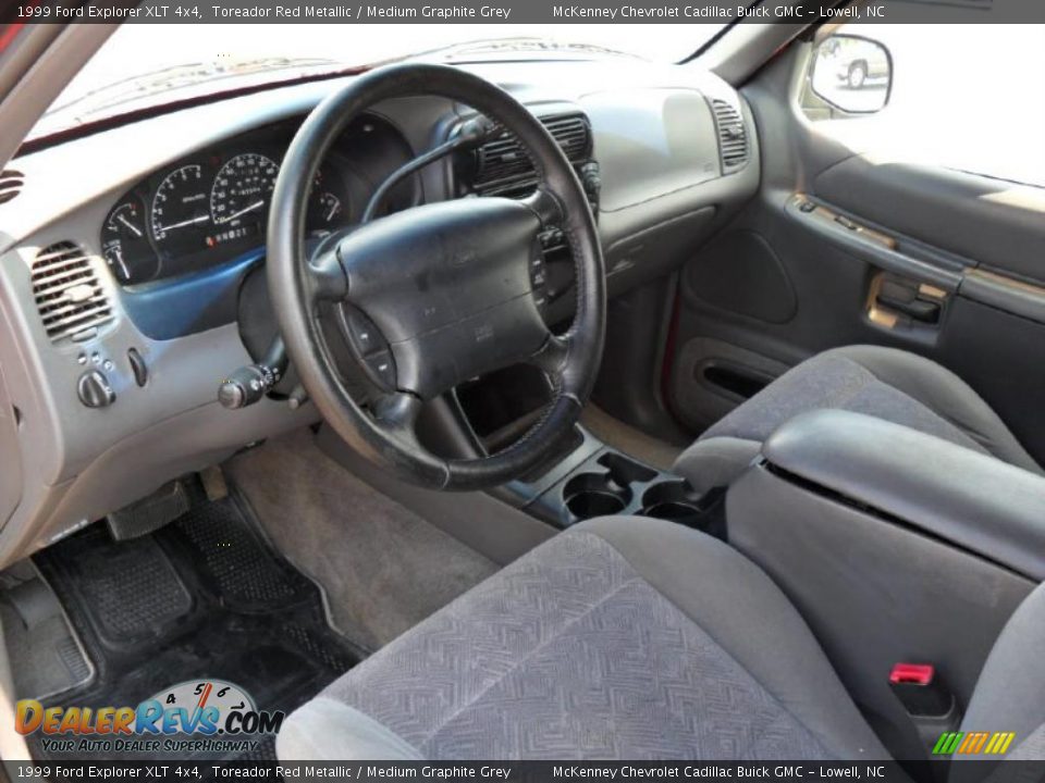 1999 Ford Explorer XLT 4x4 Toreador Red Metallic / Medium Graphite Grey Photo #26