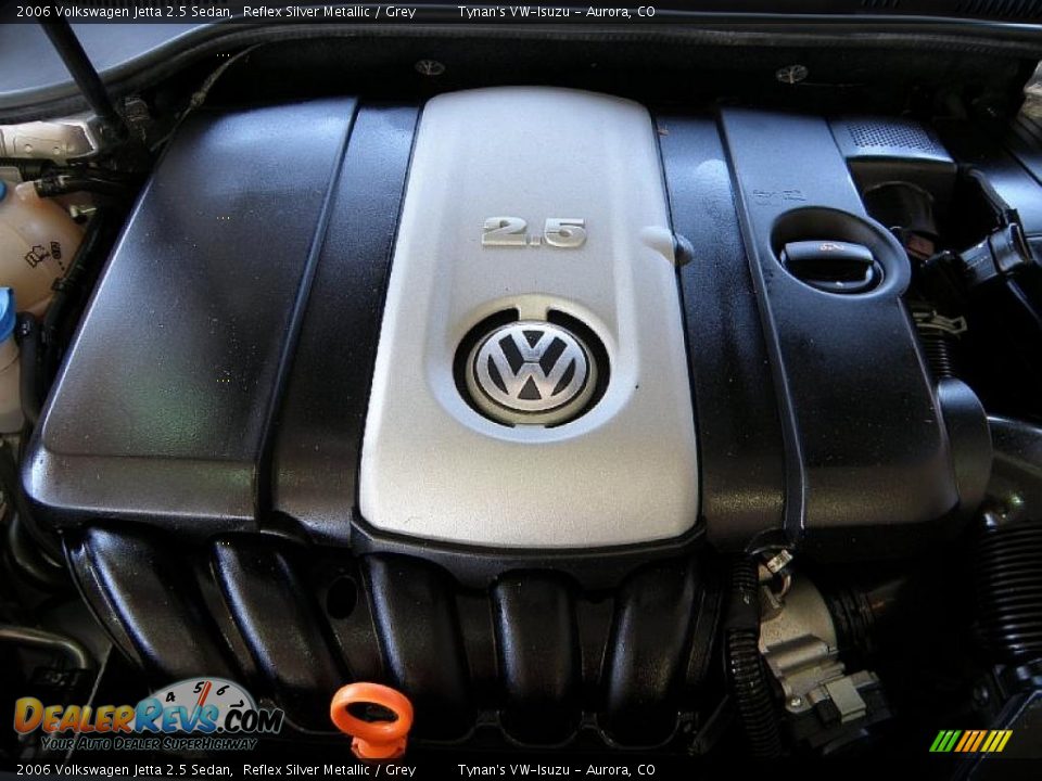 2006 Volkswagen Jetta 2.5 Sedan Reflex Silver Metallic / Grey Photo #18