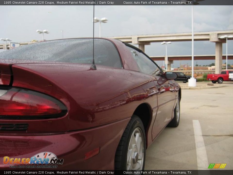 1995 Chevrolet Camaro Z28 Coupe Medium Patriot Red Metallic / Dark Gray Photo #7