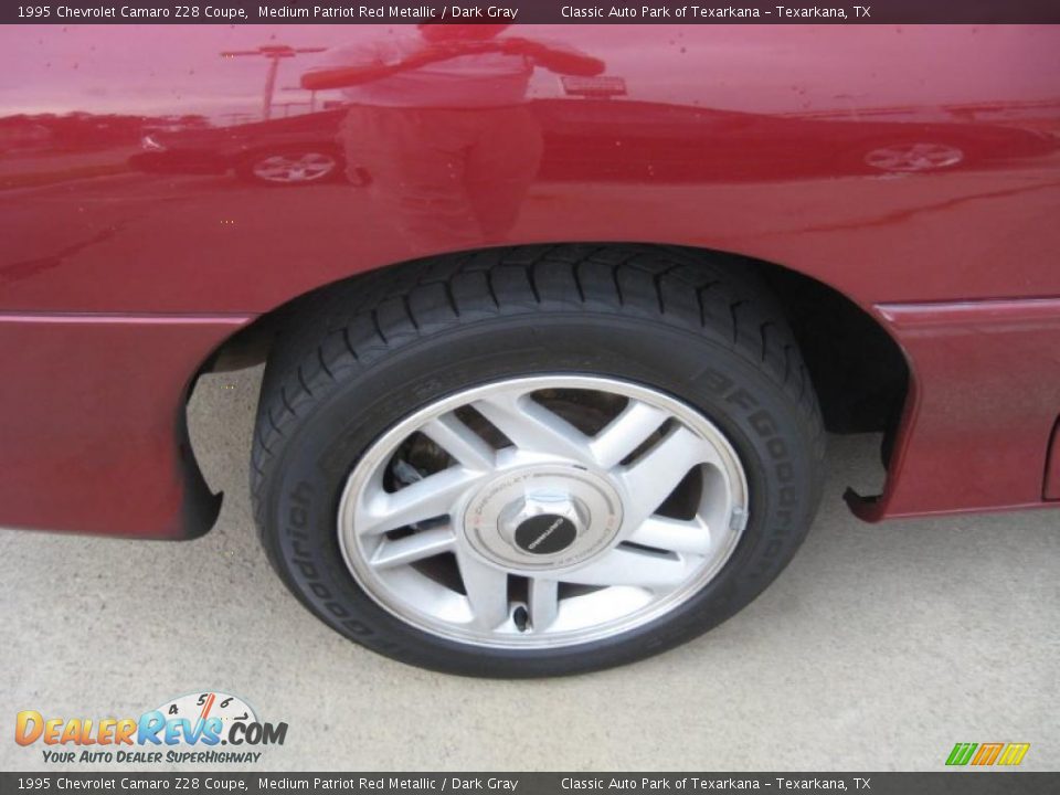 1995 Chevrolet Camaro Z28 Coupe Medium Patriot Red Metallic / Dark Gray Photo #8