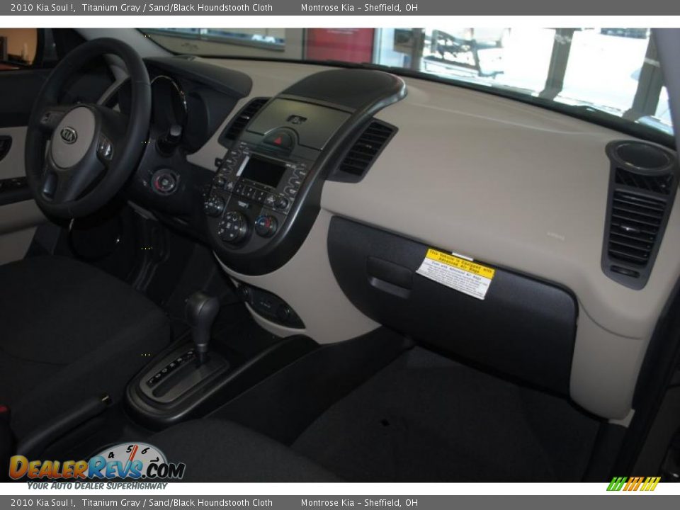 2010 Kia Soul ! Titanium Gray / Sand/Black Houndstooth Cloth Photo #15