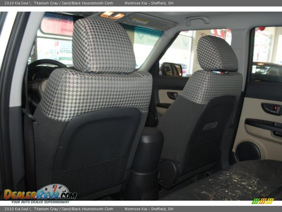 2010 Kia Soul ! Titanium Gray / Sand/Black Houndstooth Cloth Photo #17