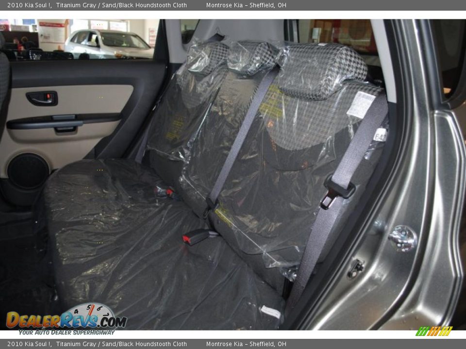 2010 Kia Soul ! Titanium Gray / Sand/Black Houndstooth Cloth Photo #18
