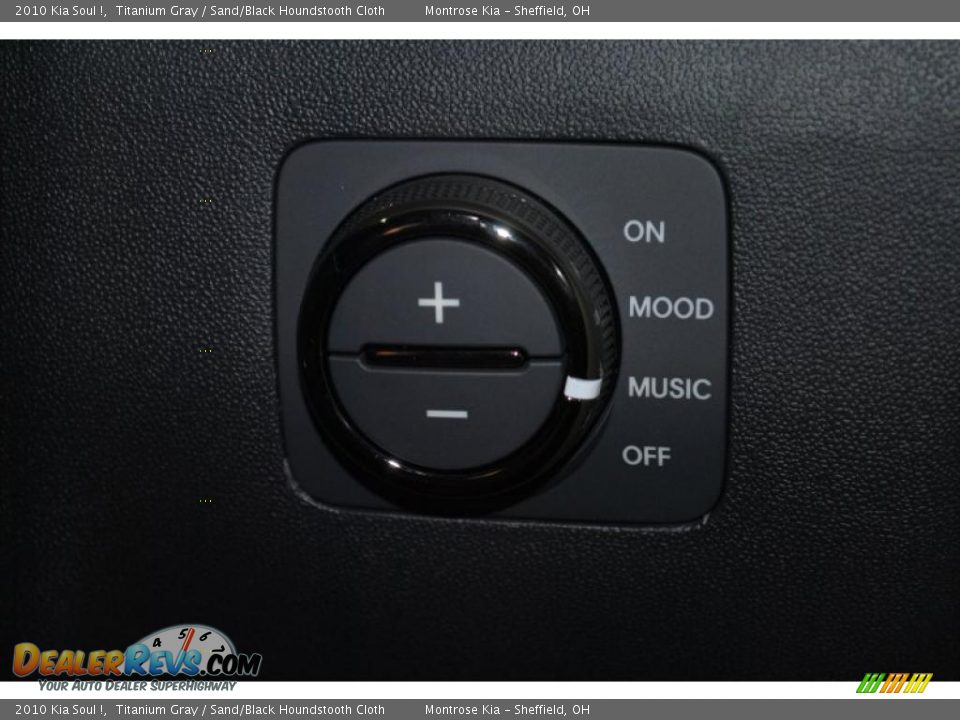 2010 Kia Soul ! Titanium Gray / Sand/Black Houndstooth Cloth Photo #32