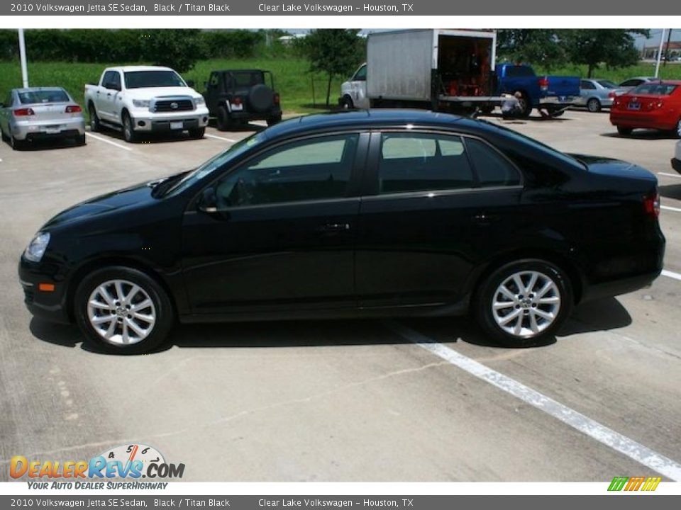 2010 Volkswagen Jetta SE Sedan Black / Titan Black Photo #4