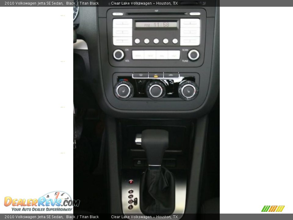 2010 Volkswagen Jetta SE Sedan Black / Titan Black Photo #16