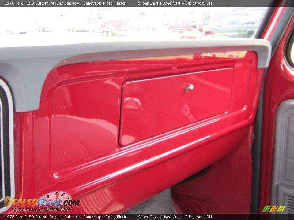 Dashboard of 1978 Ford F150 Custom Regular Cab 4x4 Photo #19
