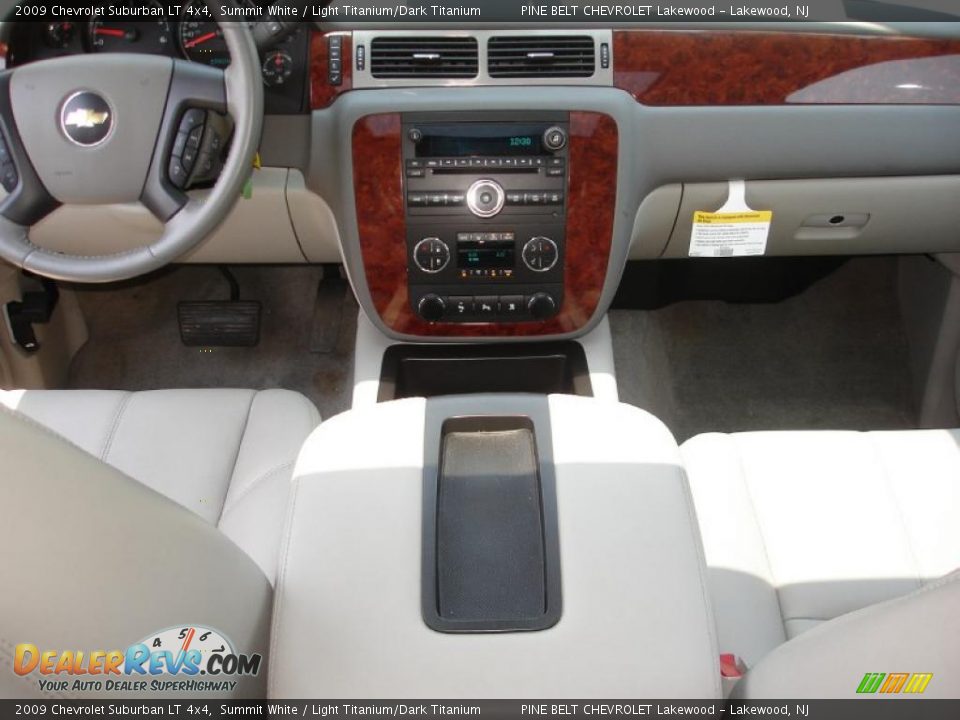 2009 Chevrolet Suburban LT 4x4 Summit White / Light Titanium/Dark Titanium Photo #12