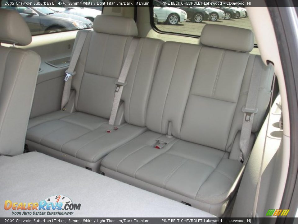 2009 Chevrolet Suburban LT 4x4 Summit White / Light Titanium/Dark Titanium Photo #13