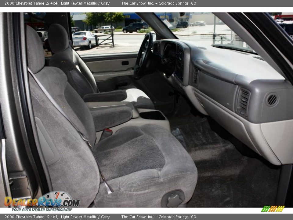 2000 Chevrolet Tahoe LS 4x4 Light Pewter Metallic / Gray Photo #12