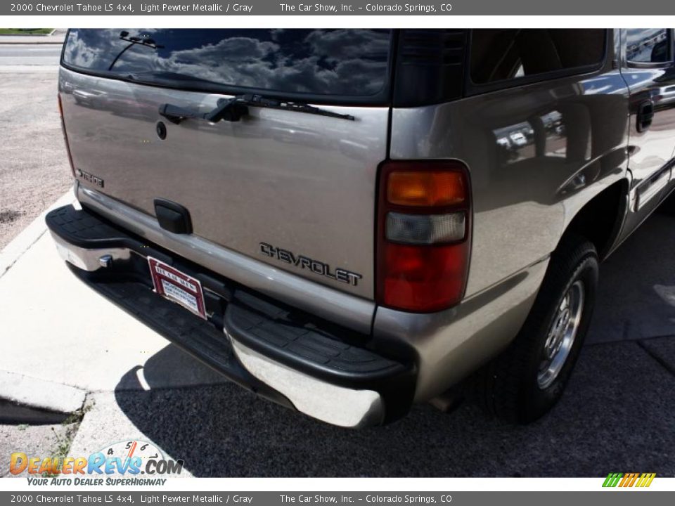 2000 Chevrolet Tahoe LS 4x4 Light Pewter Metallic / Gray Photo #19