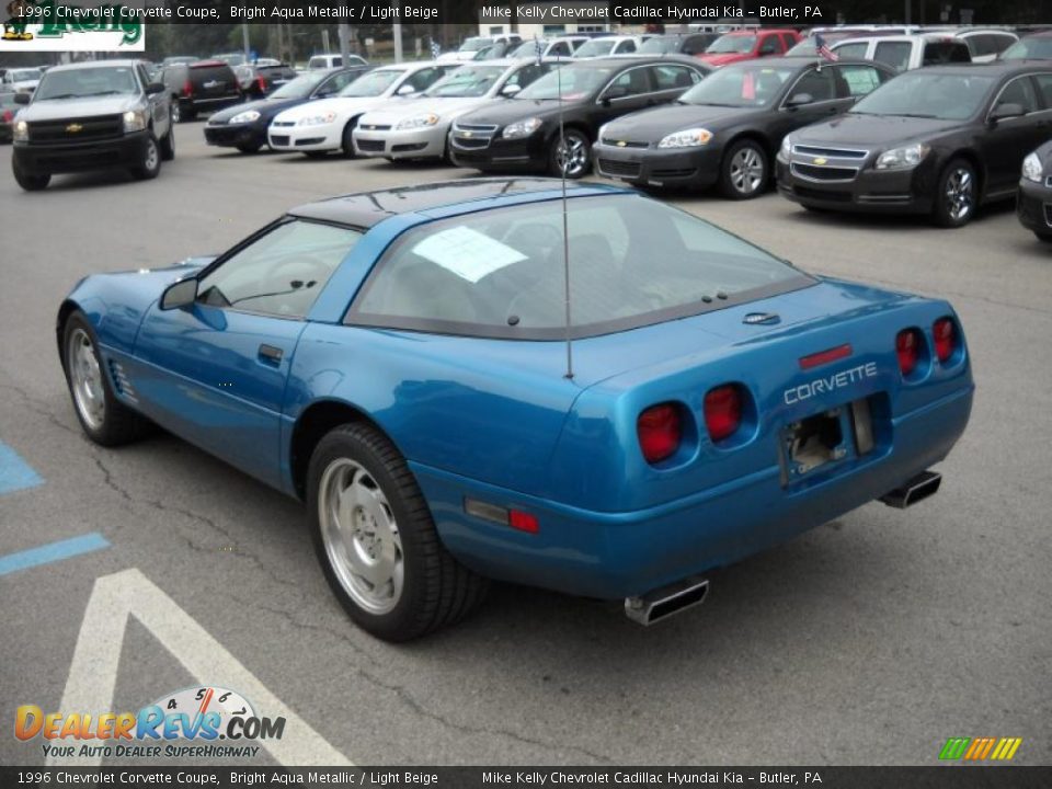 1996 Chevrolet Corvette Coupe Bright Aqua Metallic / Light Beige Photo #5