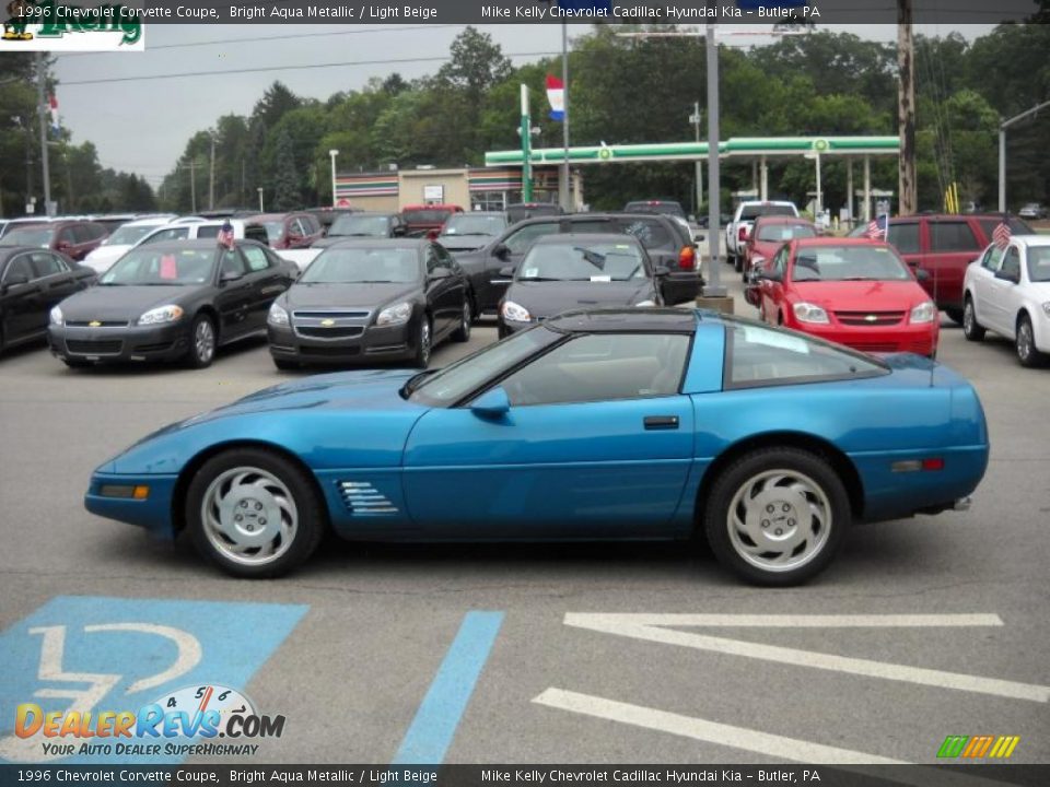 1996 Chevrolet Corvette Coupe Bright Aqua Metallic / Light Beige Photo #6