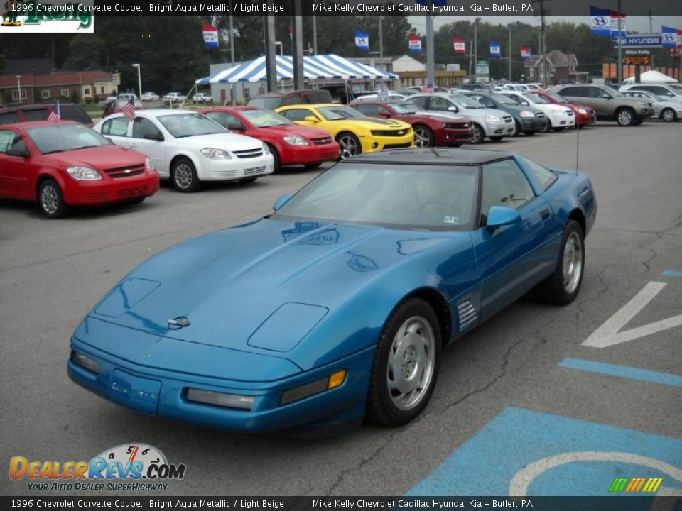 1996 Chevrolet Corvette Coupe Bright Aqua Metallic / Light Beige Photo #14