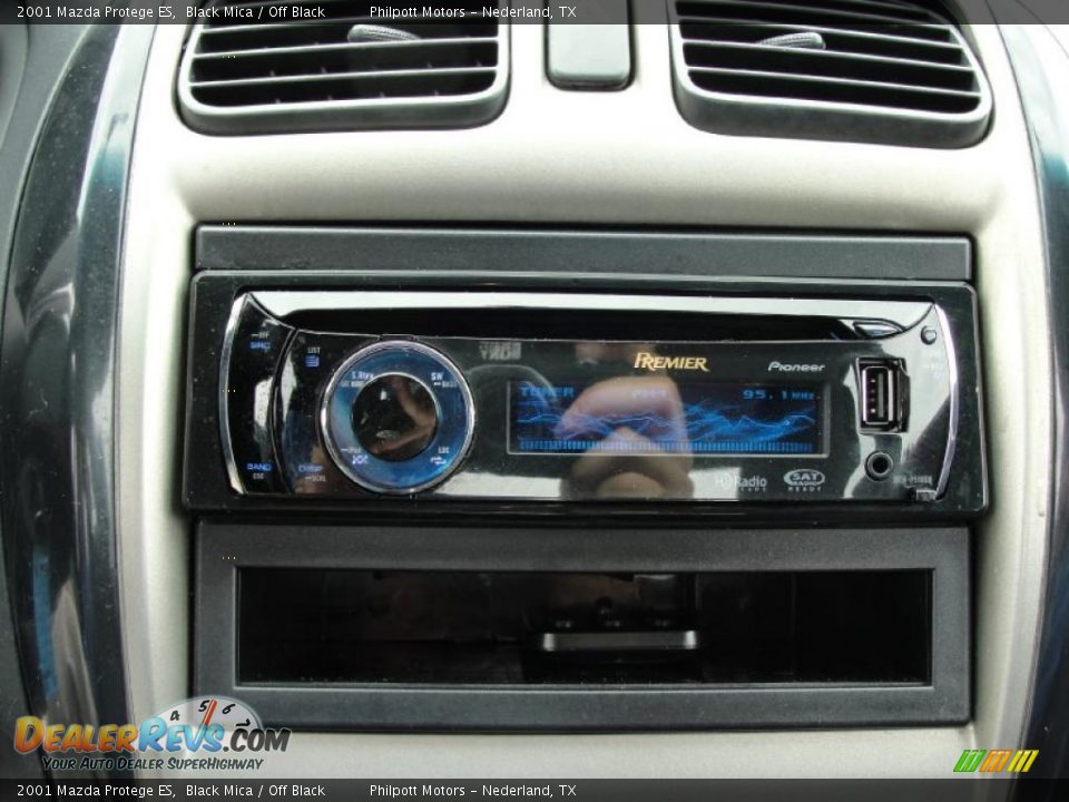 2001 Mazda Protege ES Black Mica / Off Black Photo #36