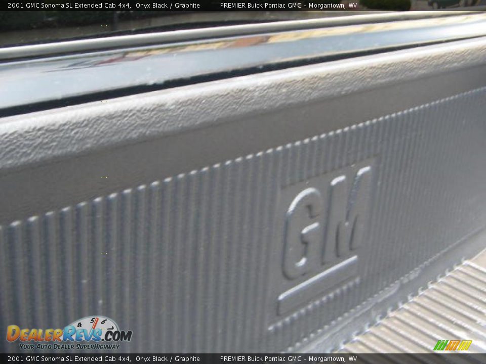 2001 GMC Sonoma SL Extended Cab 4x4 Onyx Black / Graphite Photo #10