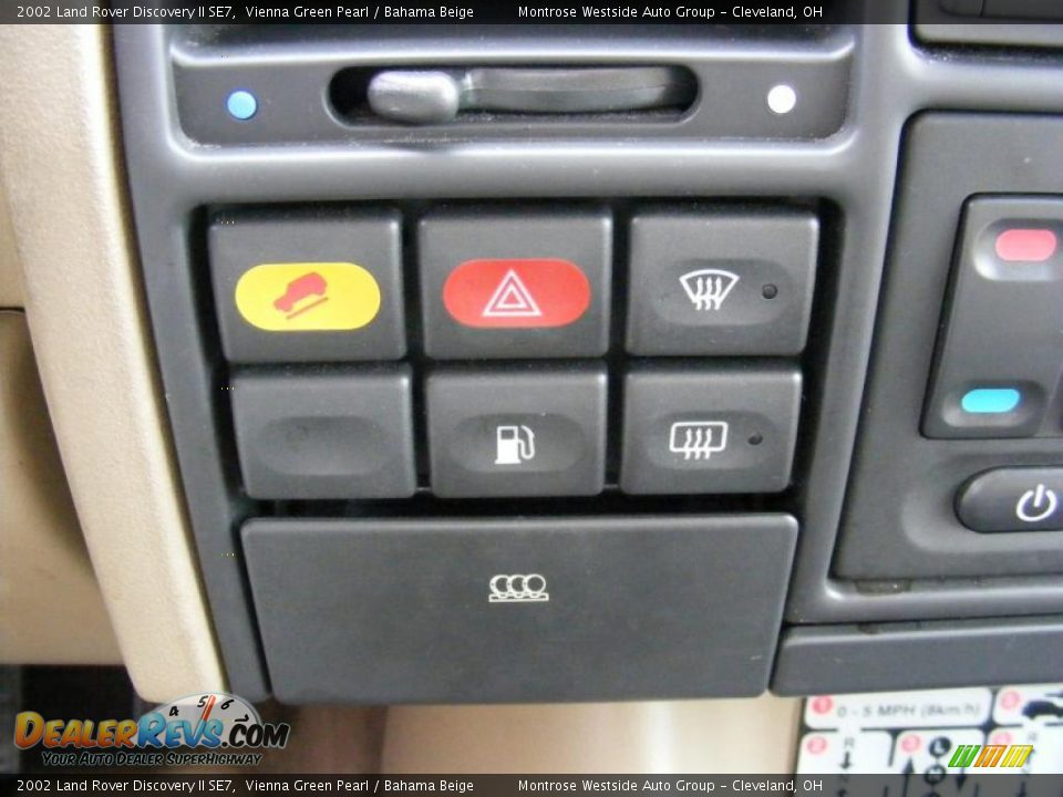 2002 Land Rover Discovery II SE7 Vienna Green Pearl / Bahama Beige Photo #22
