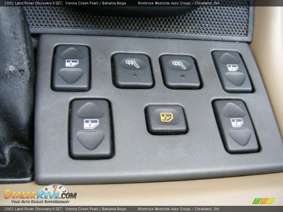 2002 Land Rover Discovery II SE7 Vienna Green Pearl / Bahama Beige Photo #25