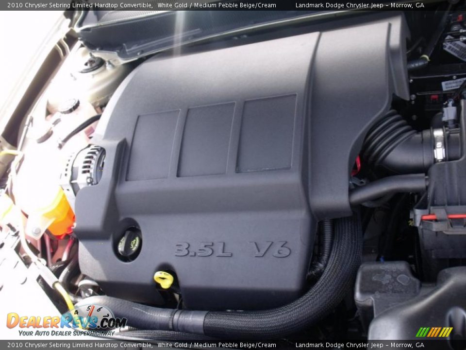 2010 Chrysler Sebring Limited Hardtop Convertible White Gold / Medium Pebble Beige/Cream Photo #12
