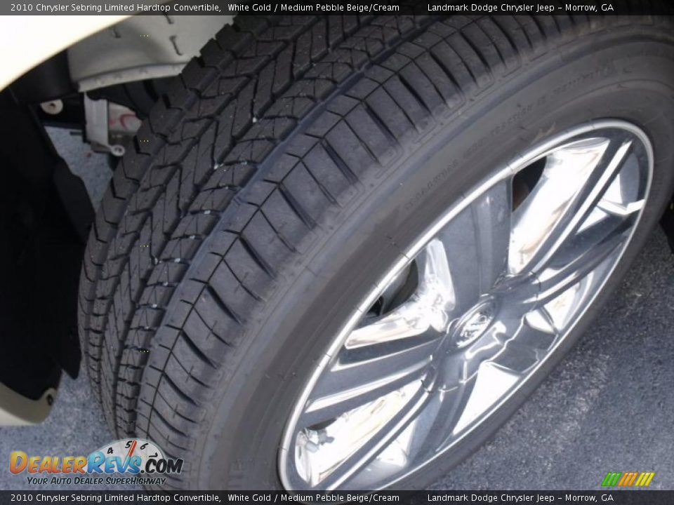 2010 Chrysler Sebring Limited Hardtop Convertible White Gold / Medium Pebble Beige/Cream Photo #13