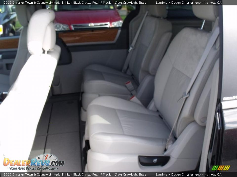 2010 Chrysler Town & Country Limited Brilliant Black Crystal Pearl / Medium Slate Gray/Light Shale Photo #7