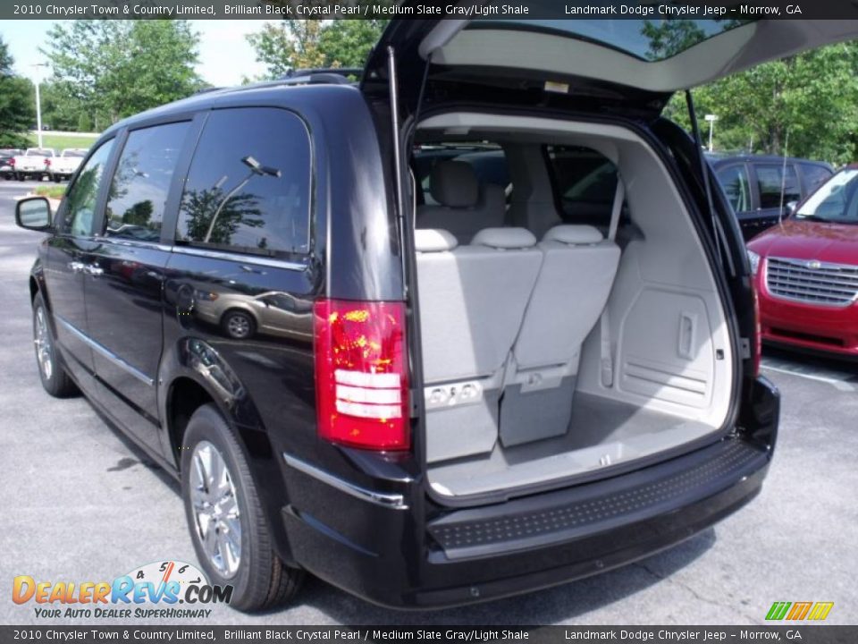 2010 Chrysler Town & Country Limited Brilliant Black Crystal Pearl / Medium Slate Gray/Light Shale Photo #9