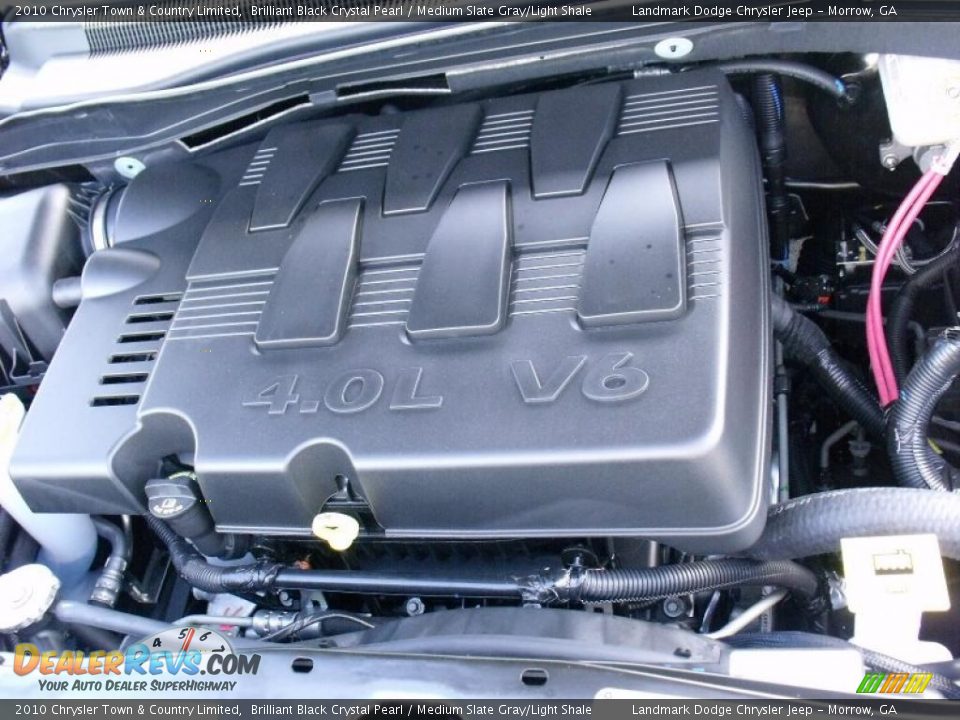 2010 Chrysler Town & Country Limited Brilliant Black Crystal Pearl / Medium Slate Gray/Light Shale Photo #14