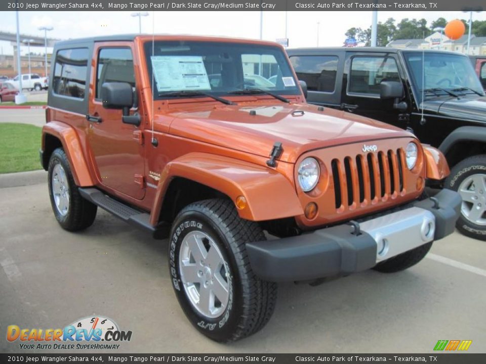 2010 Jeep Wrangler Sahara 4x4 Mango Tango Pearl / Dark Slate Gray/Medium Slate Gray Photo #2