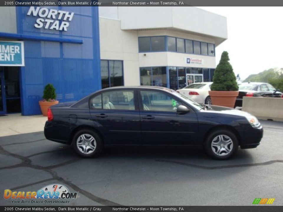 2005 Chevrolet Malibu Sedan Dark Blue Metallic / Gray Photo #2