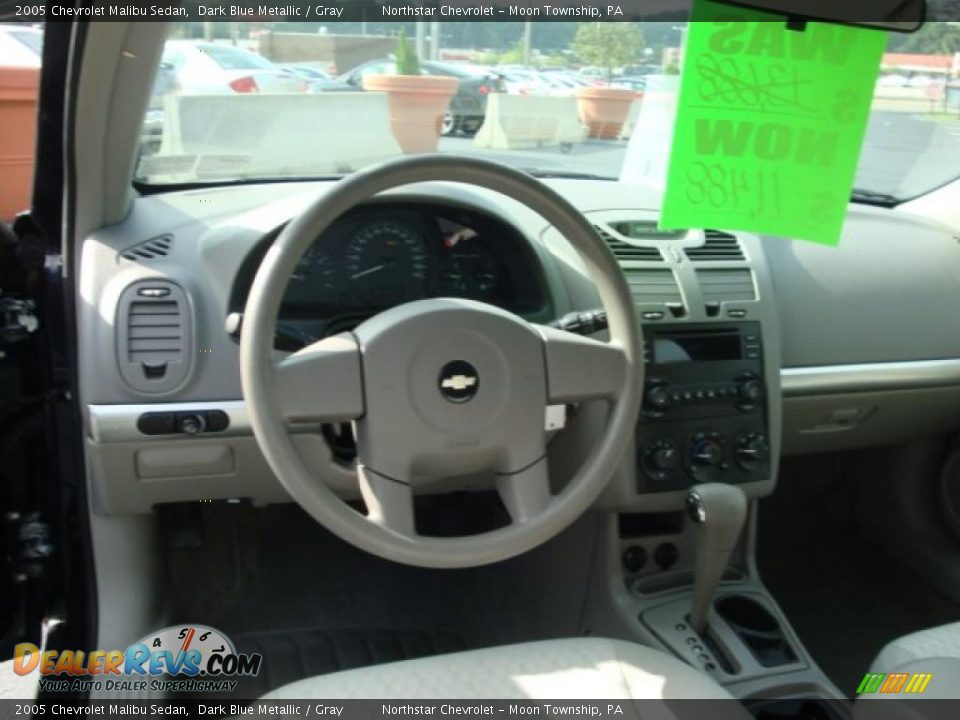 2005 Chevrolet Malibu Sedan Dark Blue Metallic / Gray Photo #12