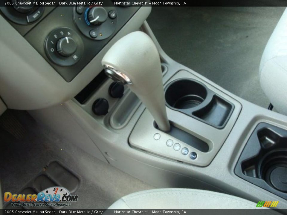 2005 Chevrolet Malibu Sedan Dark Blue Metallic / Gray Photo #17